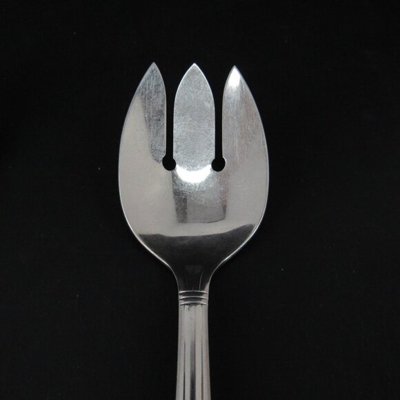 Stainless Serving Forks 5 Petal Flower 3 Leaves and 3 Dots Design Set of 2 - Picture 3 of 7